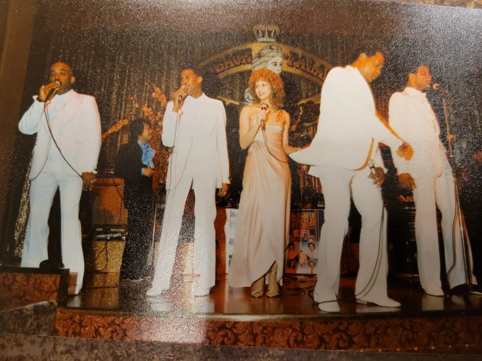 Historische Bühnenaufnahme aus dem Archiv zur The Platters Golden Hits Revue